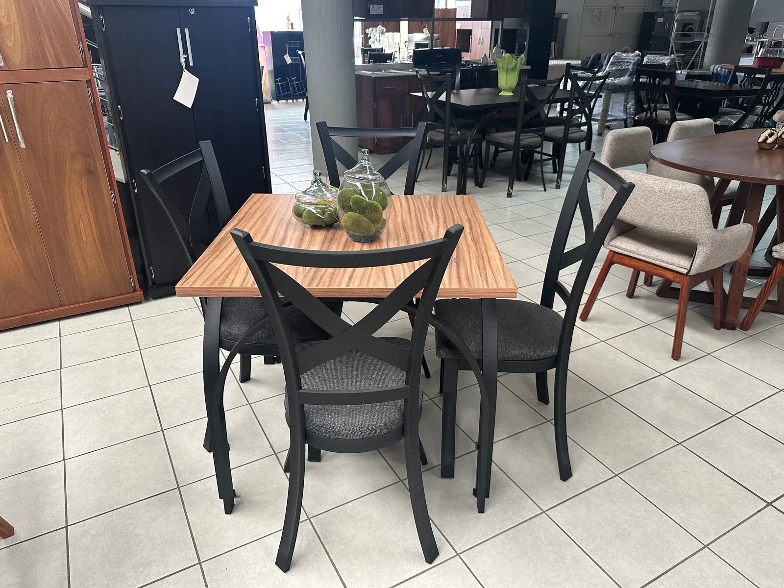 Comedor Mueblemex Dubai — Comedor Mueblemex Dubai