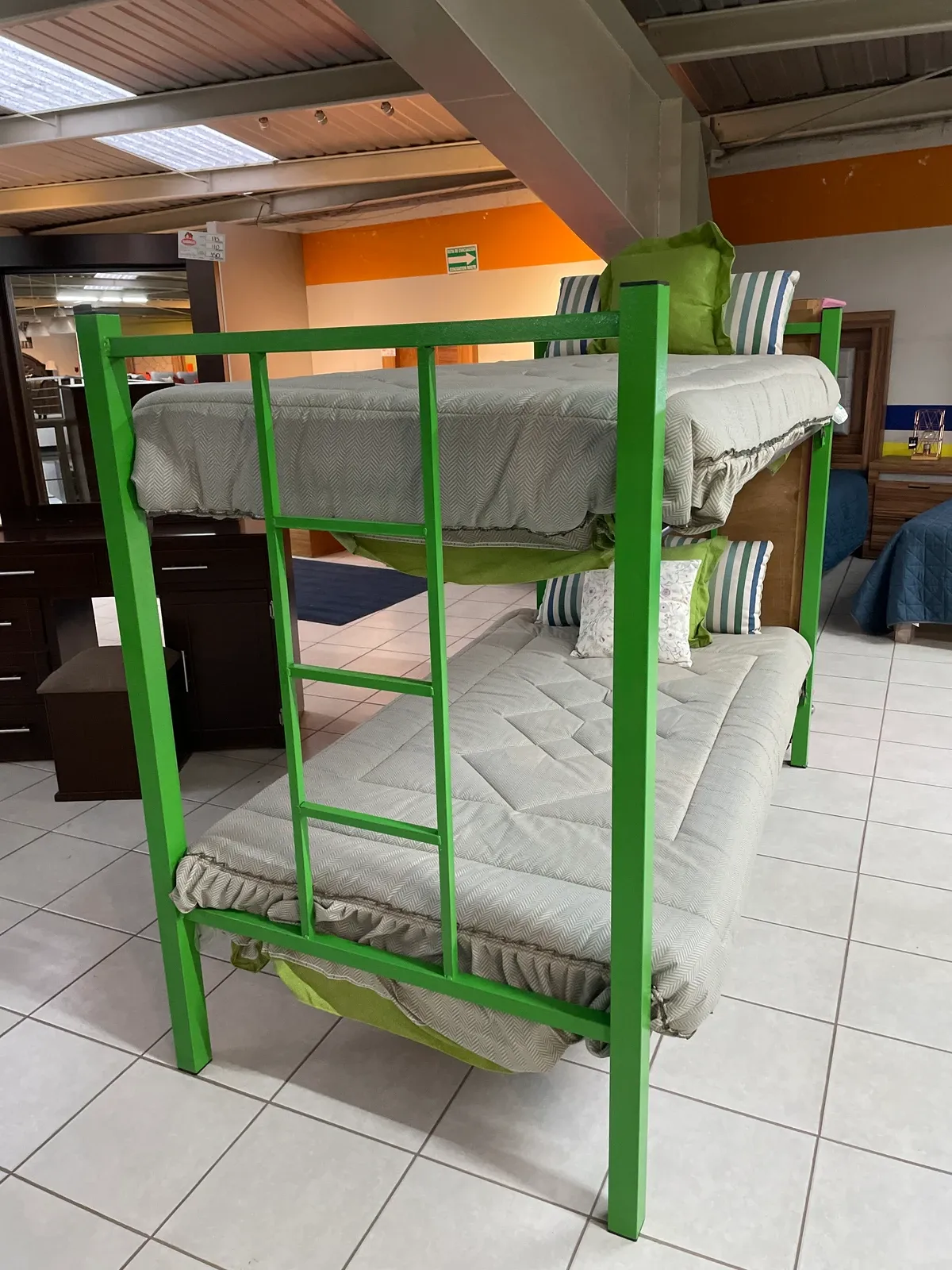 Litera Boston Cairo — Litera Boston Cairo