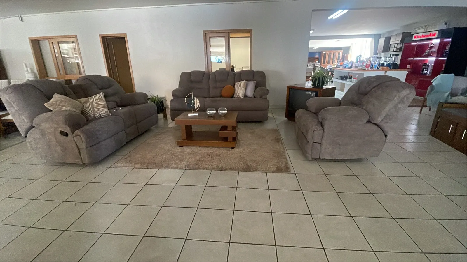 Sala Rabago Evora 3 reposets — Sala Rabago Evora 3 reposets